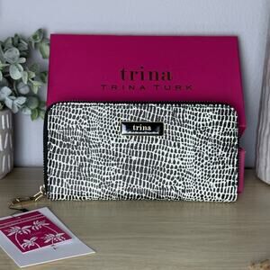 NWT - Trina Turk Large Zip Around Vegan Leather Wallet Black & White
